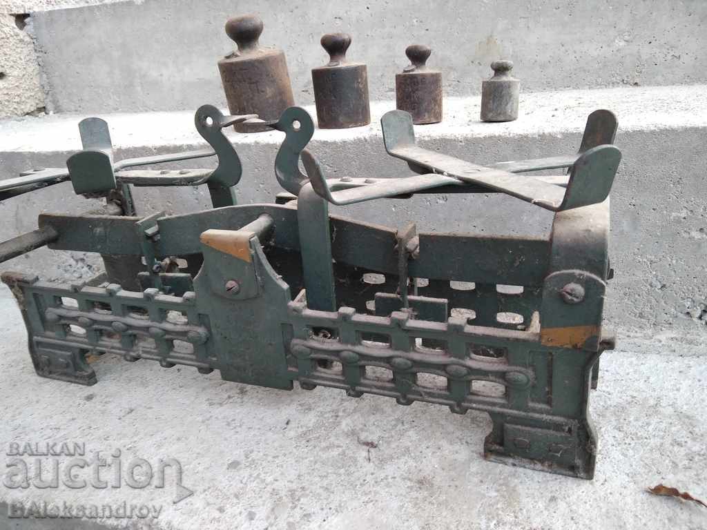 Old scales with weights with price 42.00 BGN | € 21.47 Old scales with weights with price 42.00 BGN | € 21.47