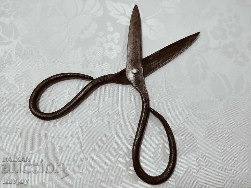 Delivery of Old manual forged scissors Delivery of Old manual forged scissors