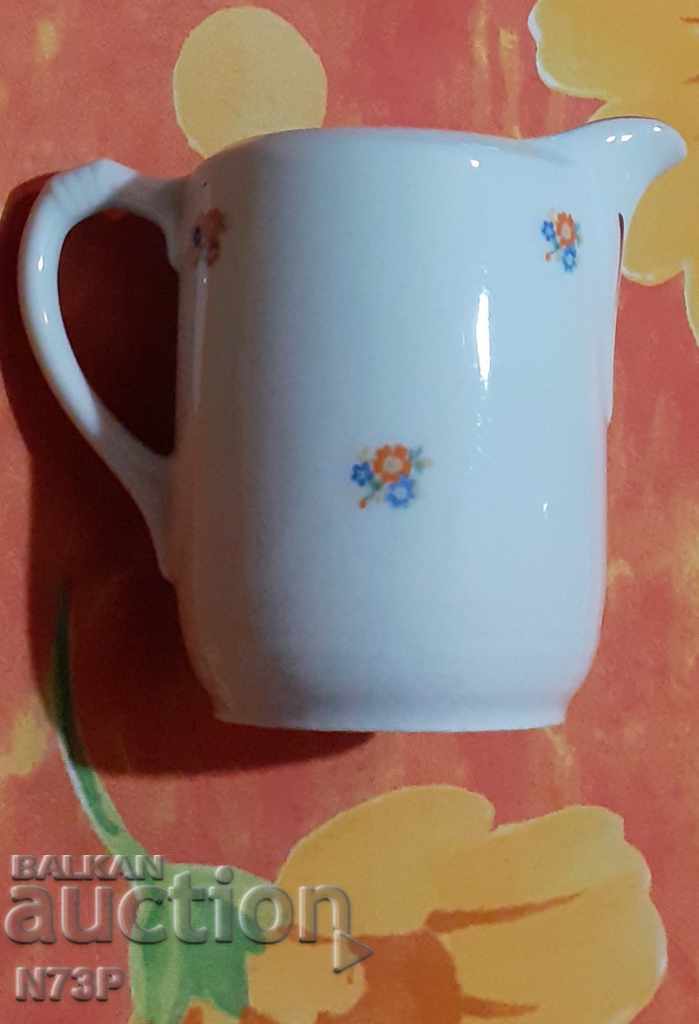 STARA PORCELANOVA CABINET. with price 10.00 BGN | € 5.11