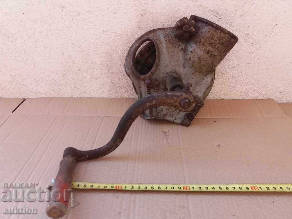 EXCELLENT MACHINE FOR GRINDING CORN, CORN with price 13.99 BGN | € 7.15 EXCELLENT MACHINE FOR GRINDING CORN, CORN with price 13.99 BGN | € 7.15