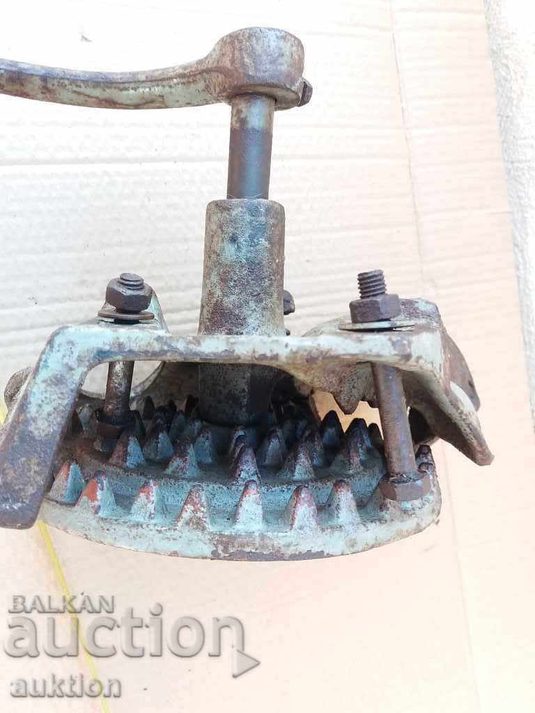 EXCELLENT MACHINE FOR GRINDING CORN, CORN - 5 EXCELLENT MACHINE FOR GRINDING CORN, CORN - 5