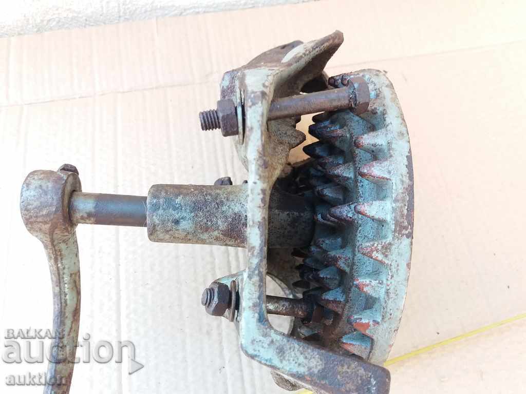 EXCELLENT MACHINE FOR GRINDING CORN, CORN - 6 EXCELLENT MACHINE FOR GRINDING CORN, CORN - 6