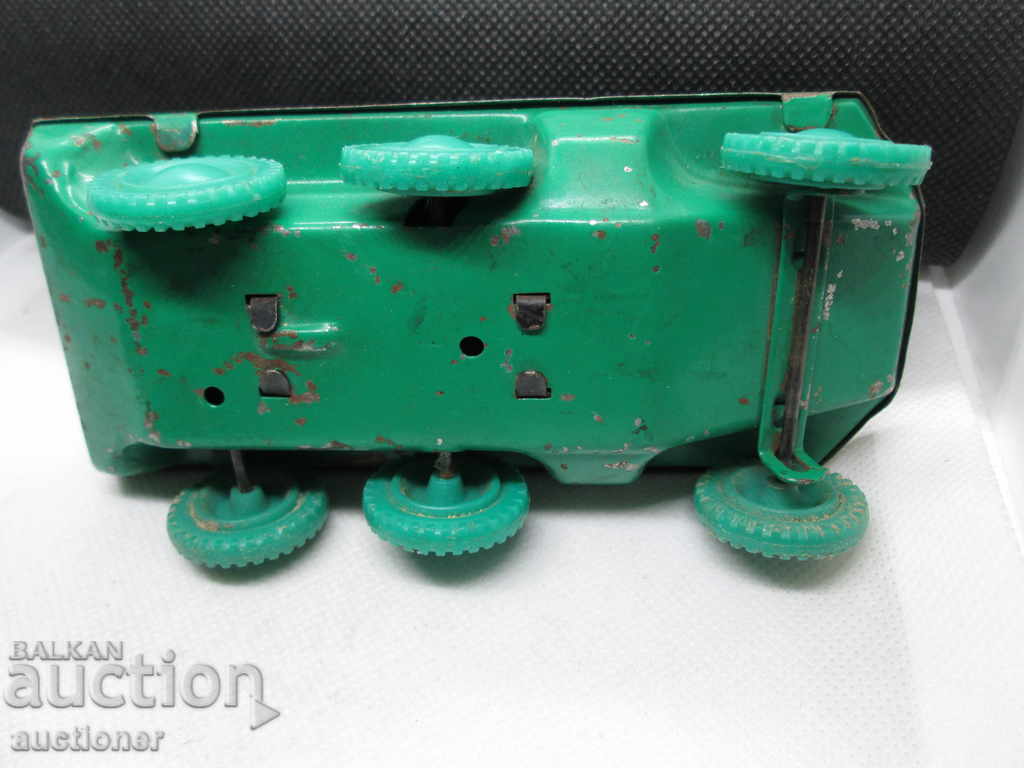 OLD METAL TOY TANK-60S - 5 OLD METAL TOY TANK-60S - 5