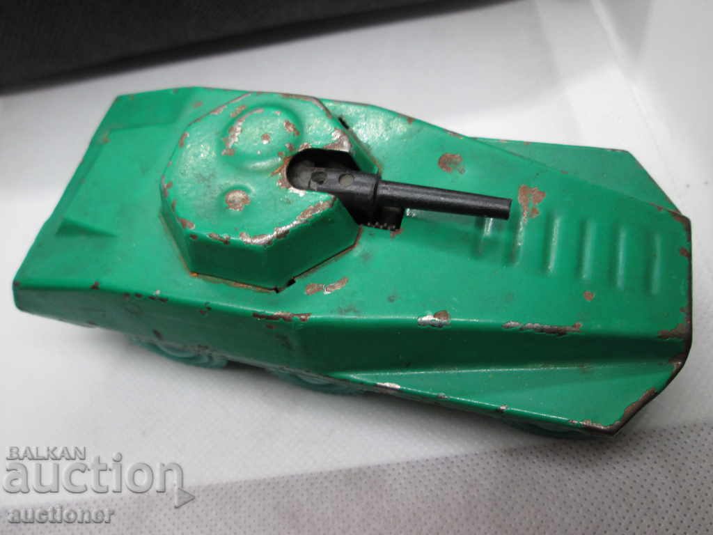 OLD METAL TOY TANK-60S - 6 OLD METAL TOY TANK-60S - 6