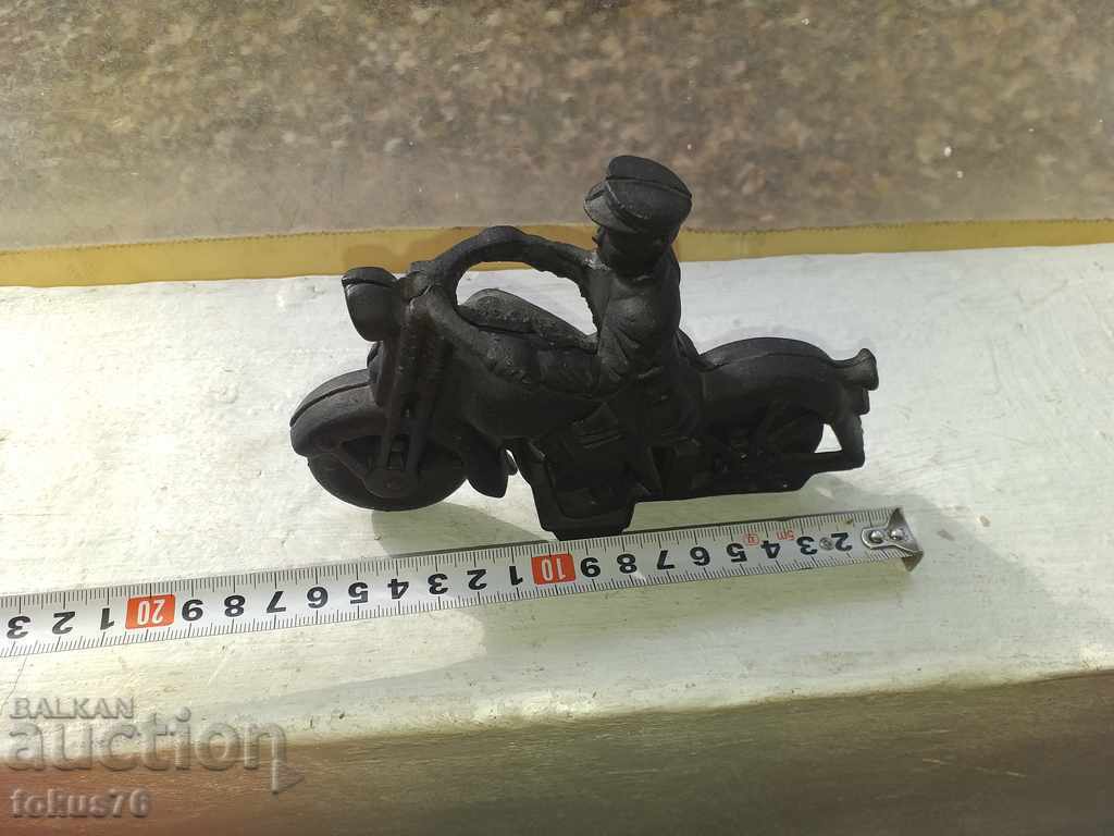 Motorcyclist cast iron figure statuette - 7 Motorcyclist cast iron figure statuette - 7