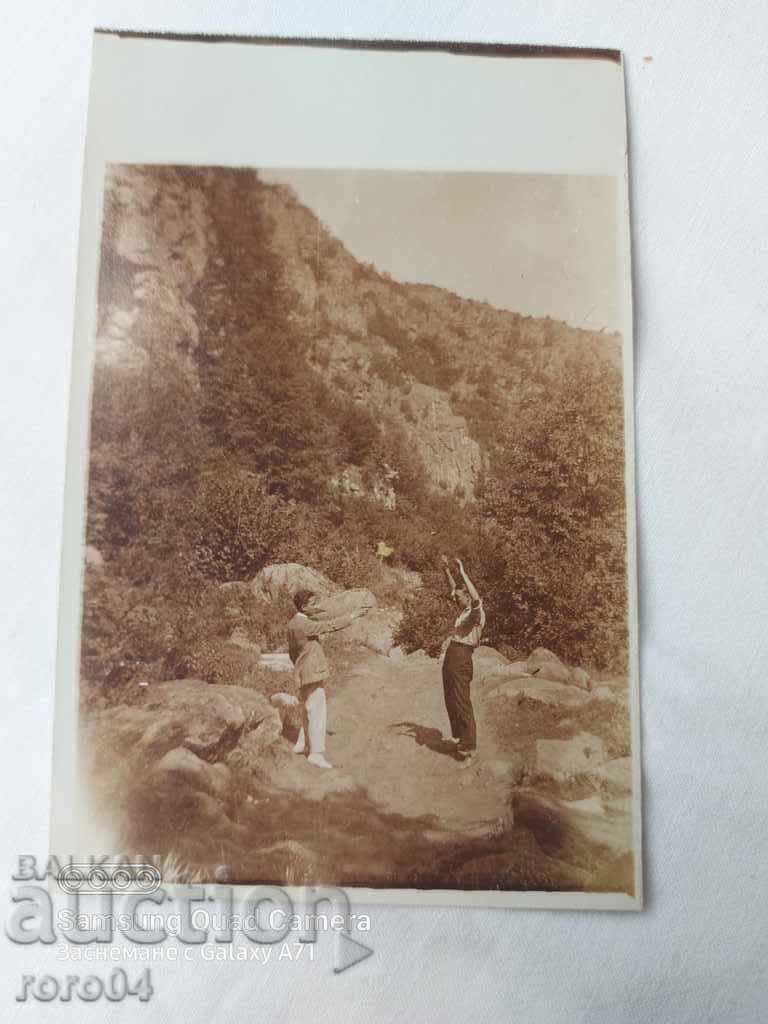 HANDS UP - 6 HANDS UP - 6