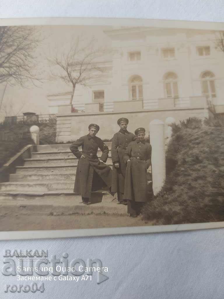 STUDENTS - 6 STUDENTS - 6