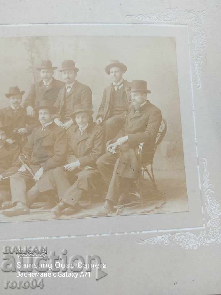 Παράδοση Παλιές φωτογραφίες - ΧΑΡΤΙΝΟ Παράδοση Παλιές φωτογραφίες - ΧΑΡΤΙΝΟ