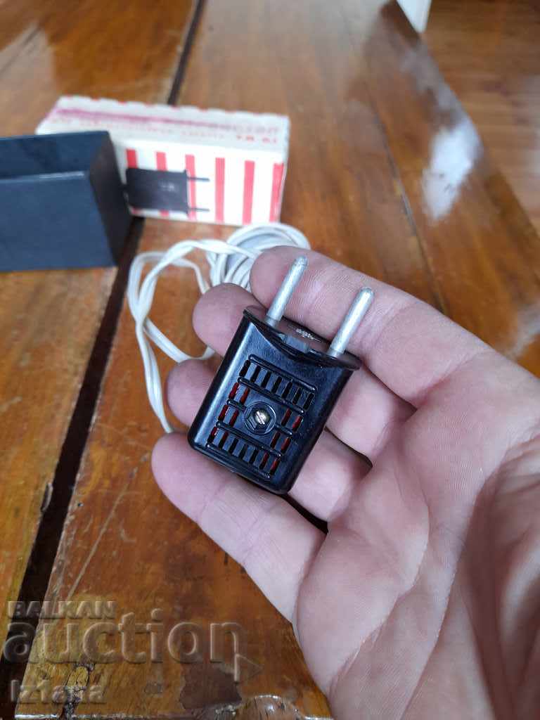 Auction Old battery charger 7D Auction Old battery charger 7D