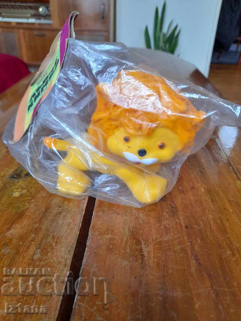 Old lion Kimba toy with price 25.00 BGN | € 12.78 Old lion Kimba toy with price 25.00 BGN | € 12.78