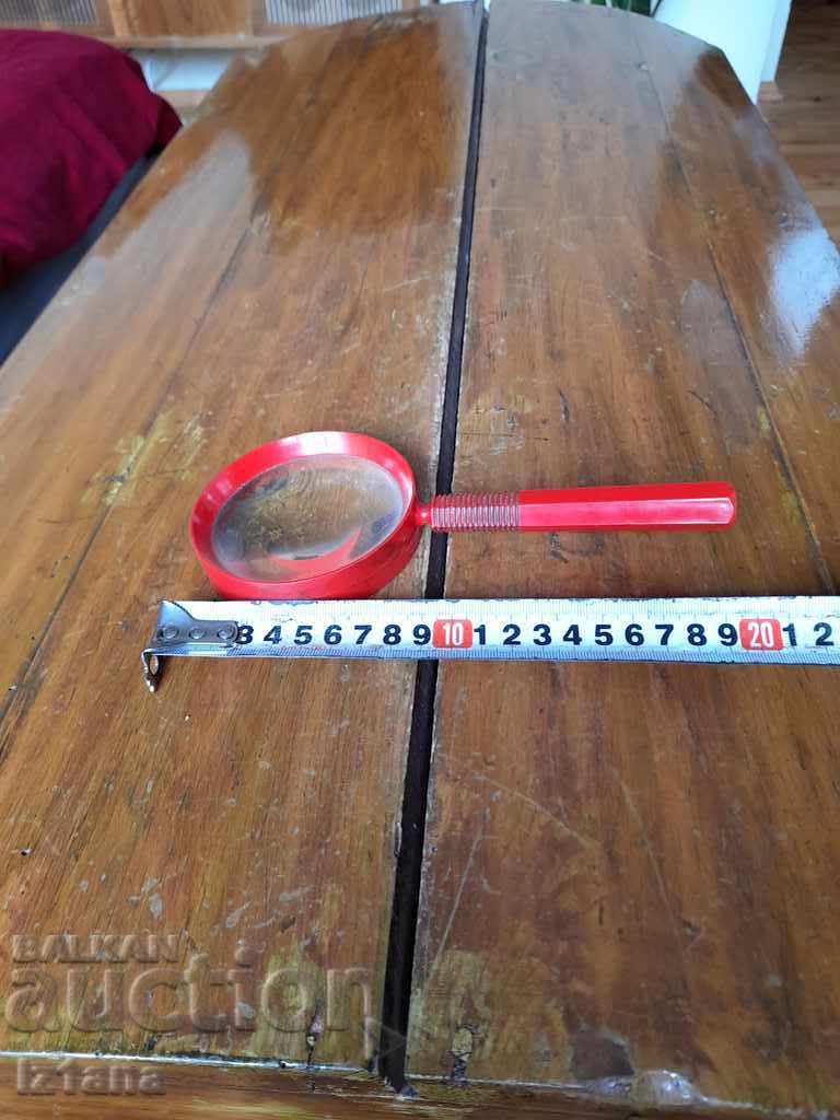 Old magnifying glass with price 32.00 BGN | € 16.36