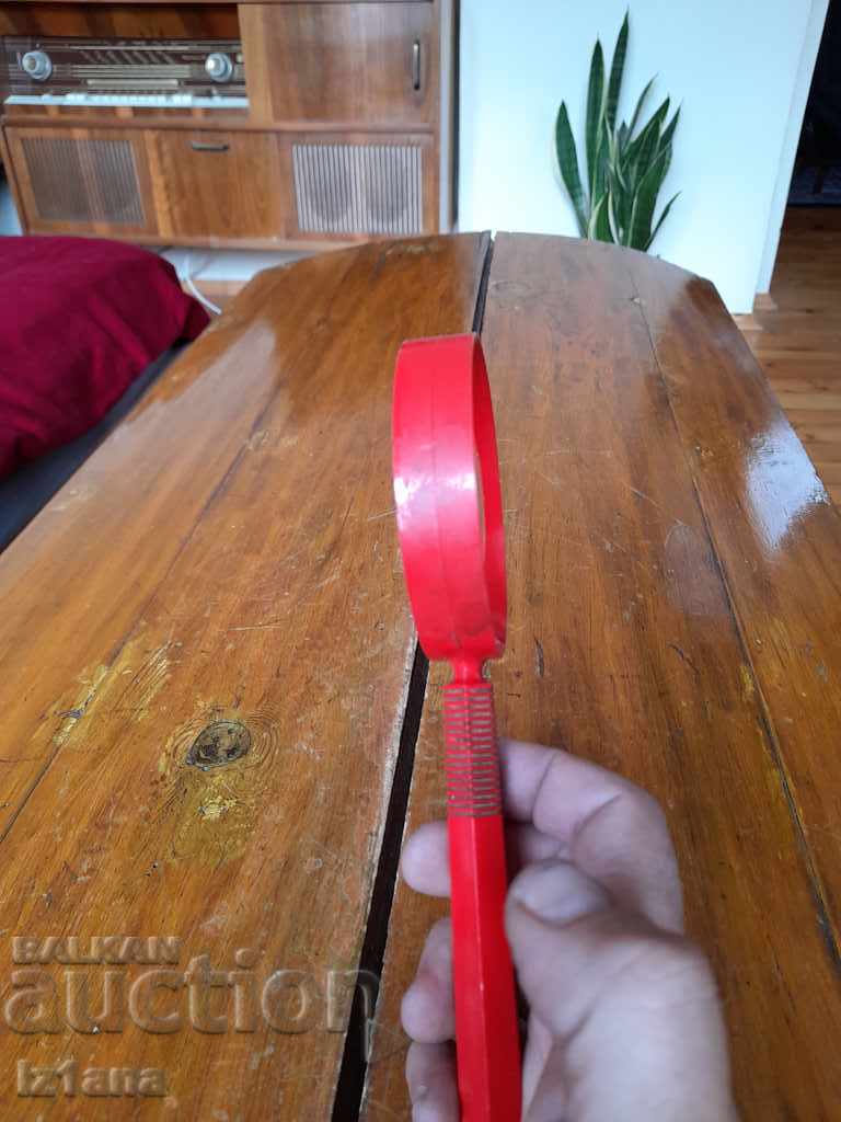 Delivery of Old magnifying glass