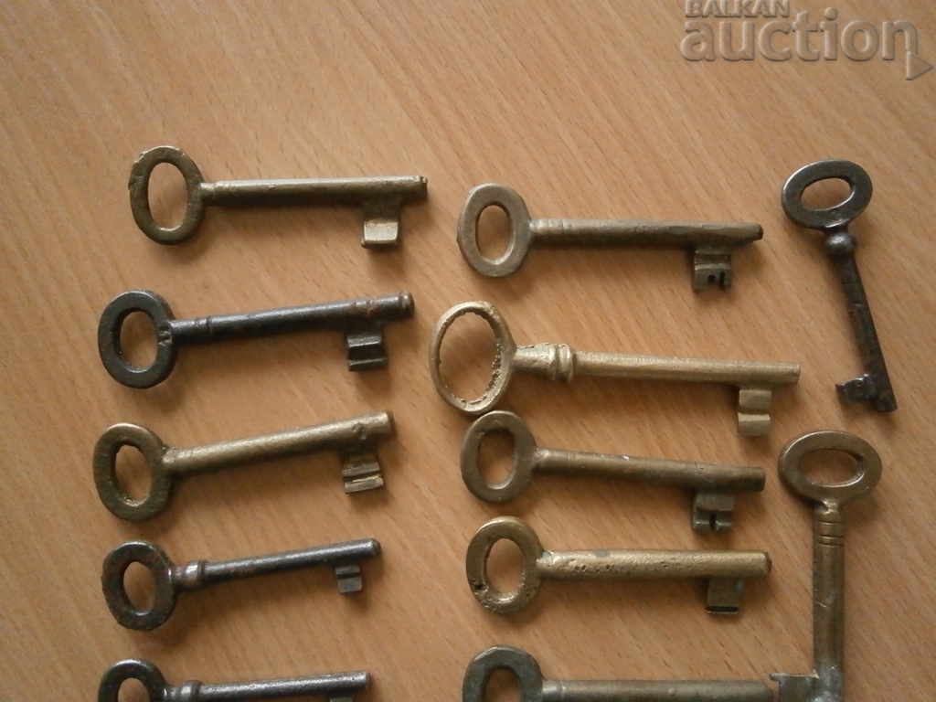 Auction Antique key lock latch Auction Antique key lock latch