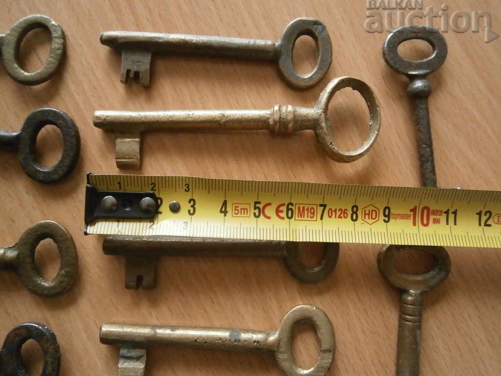 Antique key lock latch - 6 Antique key lock latch - 6