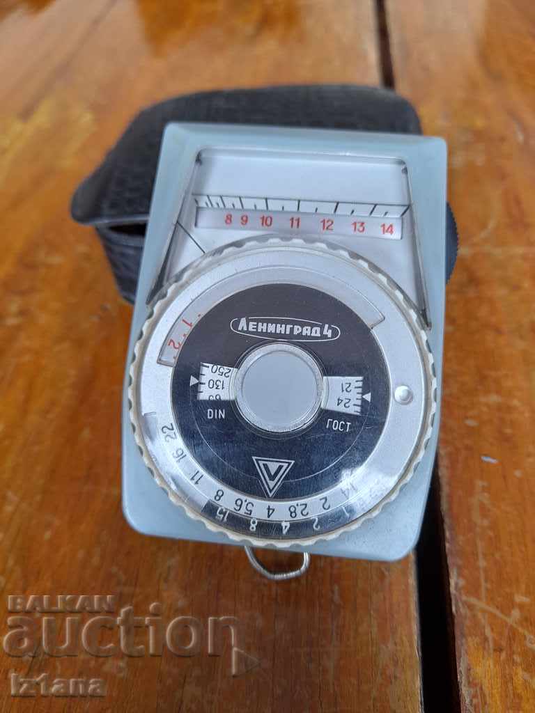 Old light meter Leningrad 4 with price 10.00 BGN | € 5.11 Old light meter Leningrad 4 with price 10.00 BGN | € 5.11