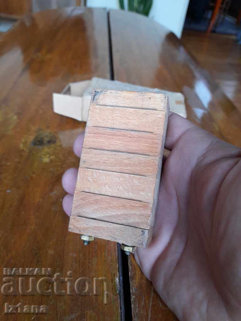 Delivery of Old home parquet grater Delivery of Old home parquet grater