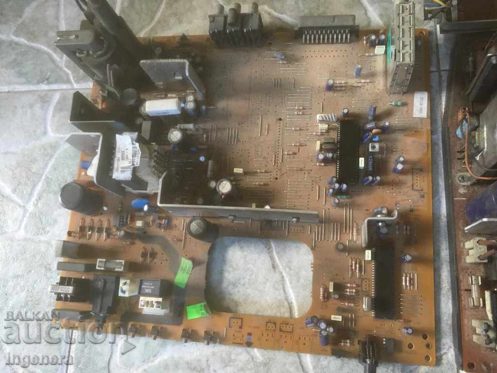 SCRATCHES ELECTRONICS ELEMENTS SCRAP - 5 SCRATCHES ELECTRONICS ELEMENTS SCRAP - 5