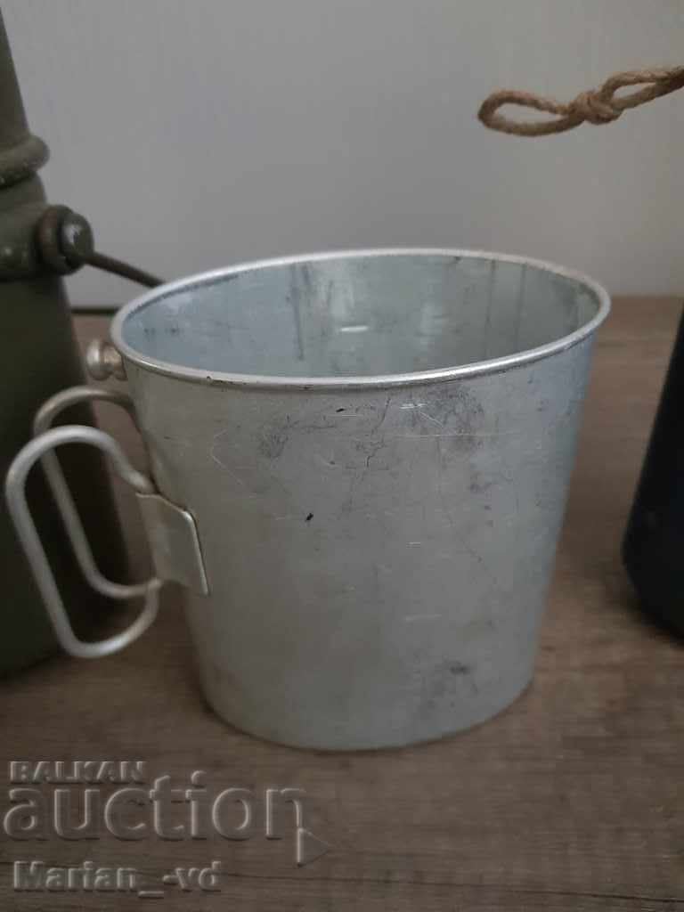 Delivery of Swiss military jug with a jug and a cup Delivery of Swiss military jug with a jug and a cup