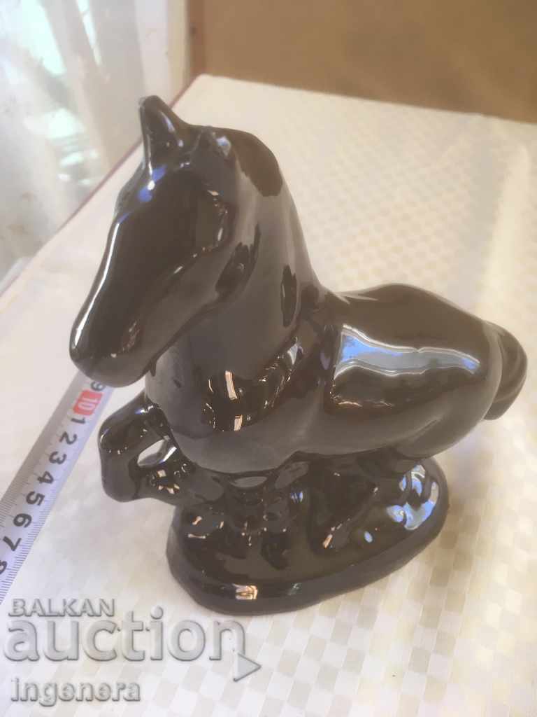 Delivery of TROYAN CERAMICS FROM THE 70'S SOUVENIR KON GLECH Delivery of TROYAN CERAMICS FROM THE 70'S SOUVENIR KON GLECH