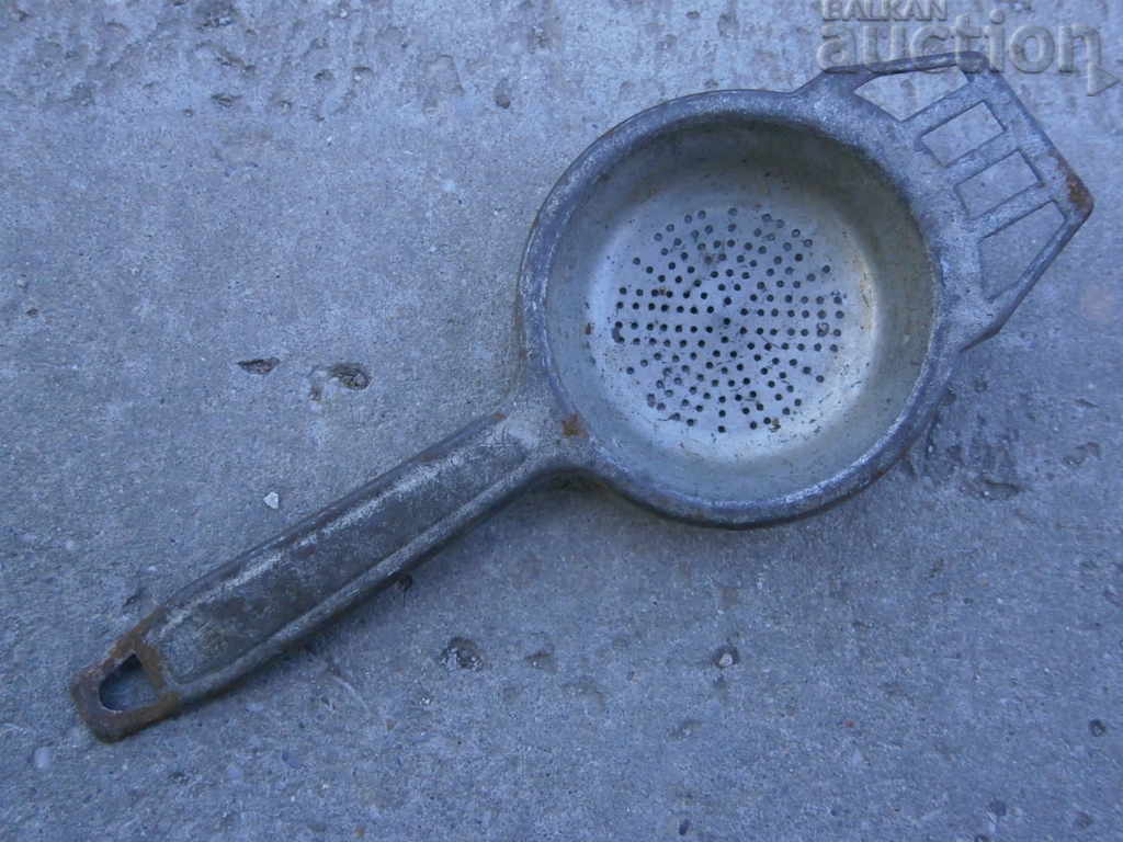 retro vintage household appliance strainer - 6 retro vintage household appliance strainer - 6