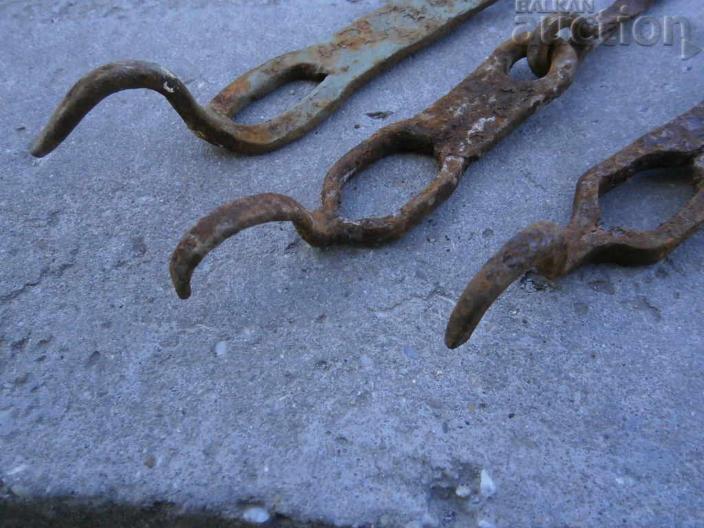 latch mandala lock vintage wrought iron lot with price 21.00 BGN | € 10.74 latch mandala lock vintage wrought iron lot with price 21.00 BGN | € 10.74