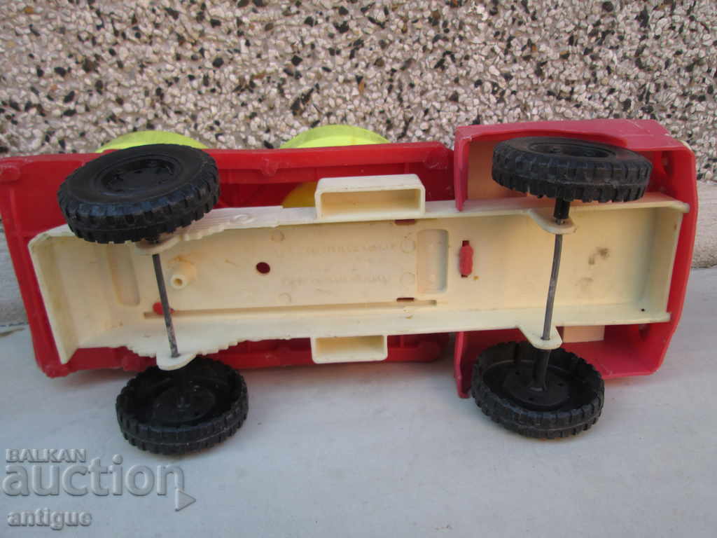 OLD BULGARIAN PLASTIC CEMENT TRUCK - 5 OLD BULGARIAN PLASTIC CEMENT TRUCK - 5
