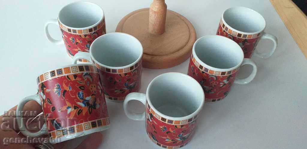 Beautiful painted coffee mugs with wooden stand - 7 Beautiful painted coffee mugs with wooden stand - 7