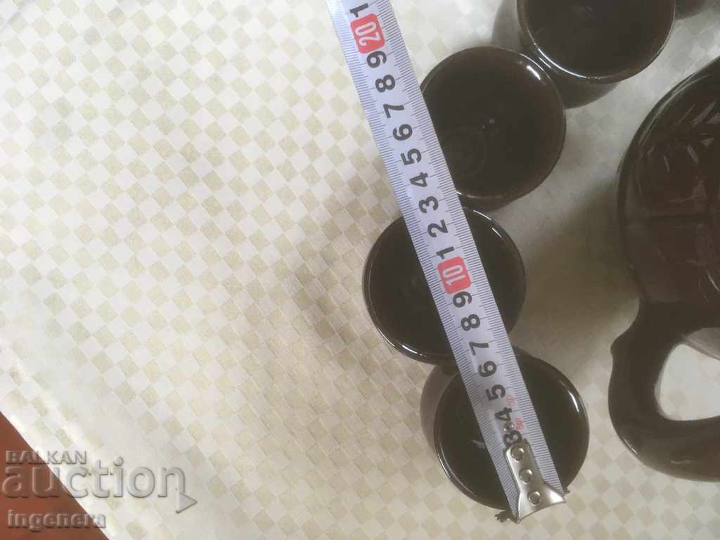 Delivery of TROYAN CERAMICS FROM THE 70'S JUGS STOOL SERVICE GLASS GLASS