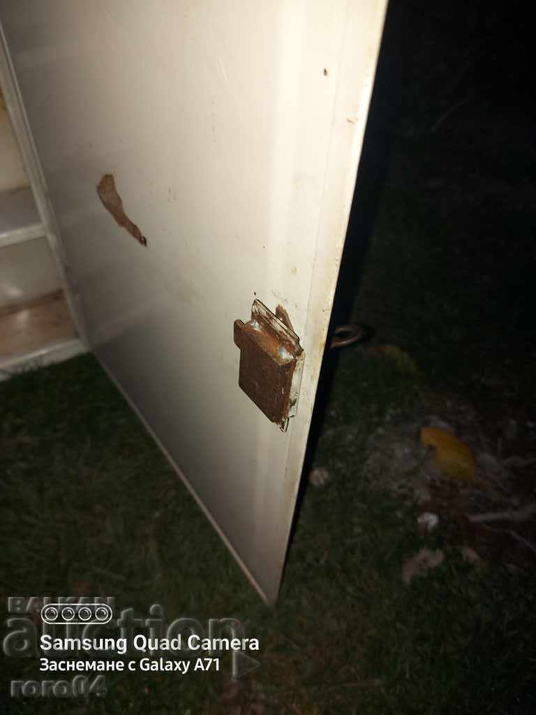 OLD MEDICAL METAL CABINET - 6 OLD MEDICAL METAL CABINET - 6