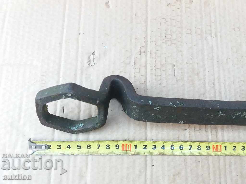 FORGED REVIVAL MASSIVE TOOL FOR TROLLEY, FYTON with price 3.99 BGN | € 2.04 FORGED REVIVAL MASSIVE TOOL FOR TROLLEY, FYTON with price 3.99 BGN | € 2.04