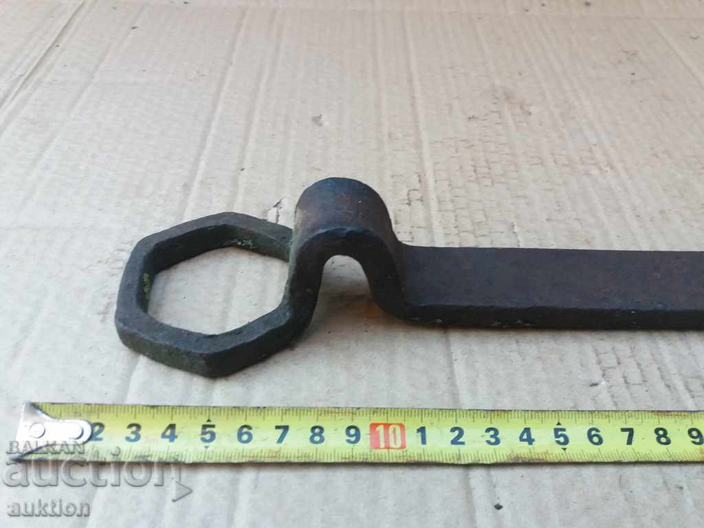 Auction FORGED REVIVAL MASSIVE TOOL FOR TROLLEY, FYTON Auction FORGED REVIVAL MASSIVE TOOL FOR TROLLEY, FYTON