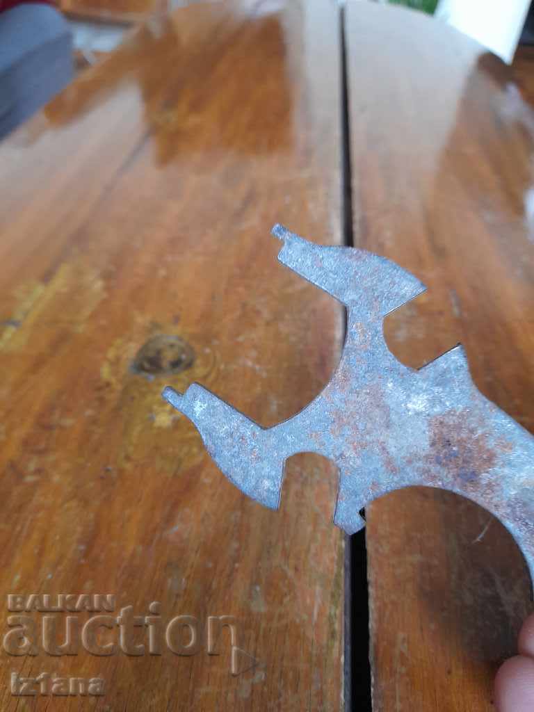 Auction  Old bicycle key