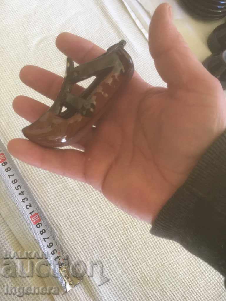 Delivery of TROYAN CERAMICS FROM THE 70'S ASHTRAY CRAVUL GLECH Delivery of TROYAN CERAMICS FROM THE 70'S ASHTRAY CRAVUL GLECH