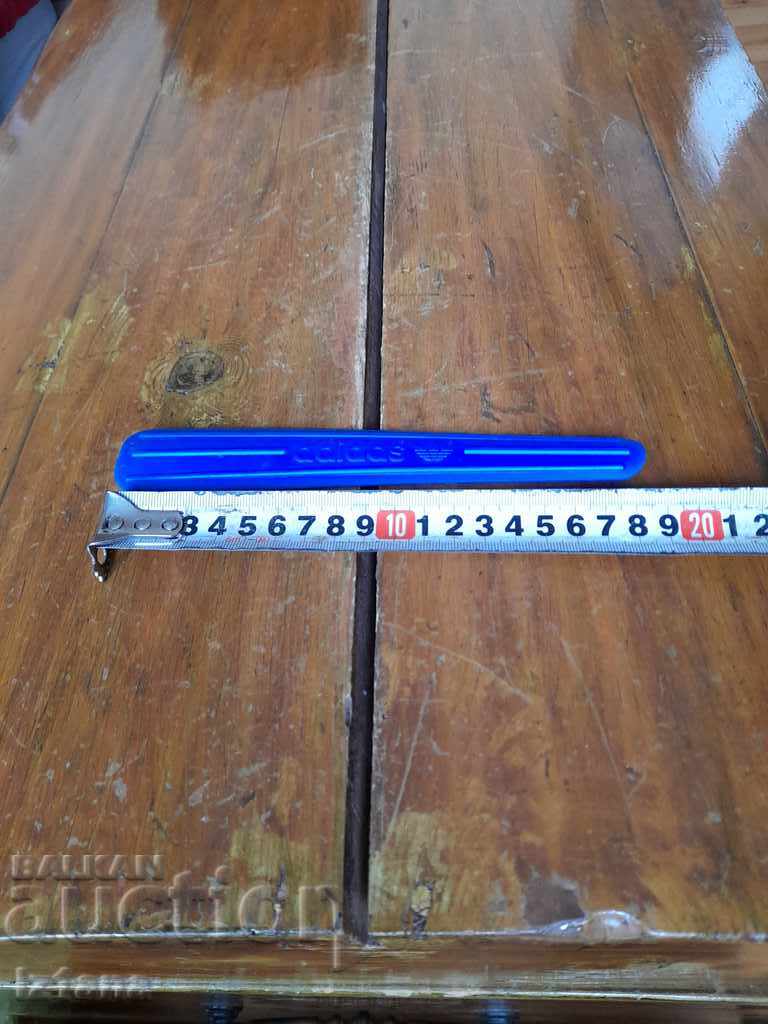 Old shoe Adidas, Adidas with price 10.00 BGN | € 5.11 Old shoe Adidas, Adidas with price 10.00 BGN | € 5.11