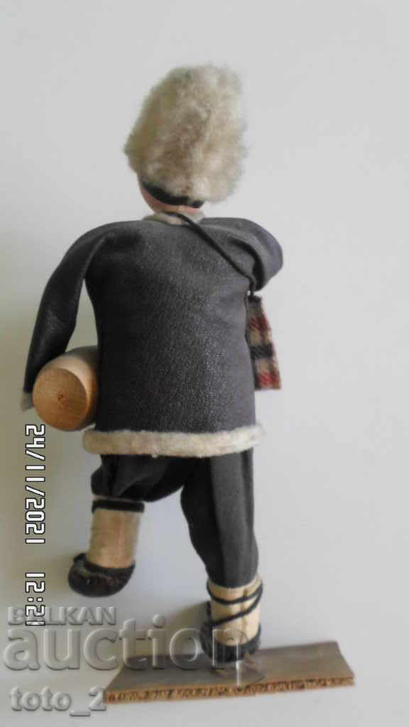 Auction OLD SOUVENIR-MAN WITH KEG - DISCOUNT !!! Auction OLD SOUVENIR-MAN WITH KEG - DISCOUNT !!!