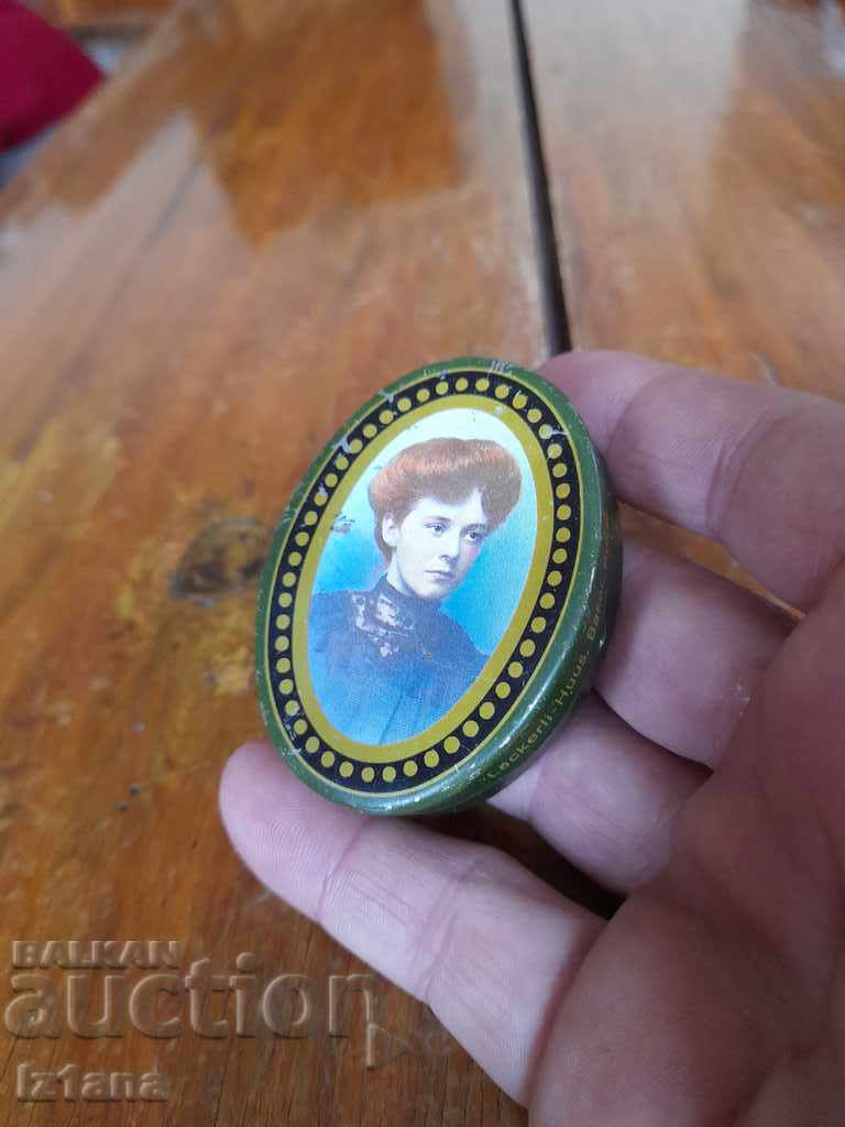 Old metal box with price 10.00 BGN | € 5.11 Old metal box with price 10.00 BGN | € 5.11