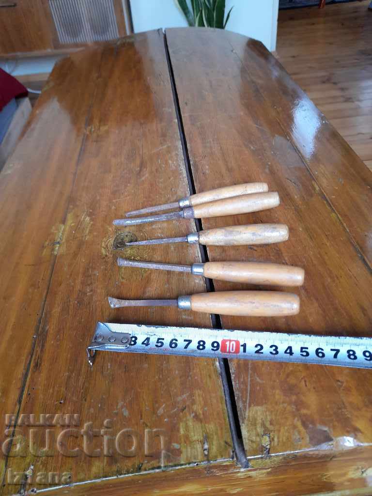 Παλιές ξύλινες σμίλες με τιμή 50.00 BGN | € 25.56 Παλιές ξύλινες σμίλες με τιμή 50.00 BGN | € 25.56