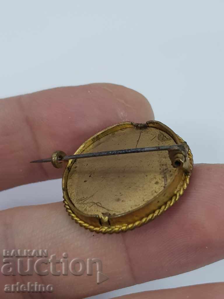 Hand-painted old gilded brooch of the early 20th century - 6