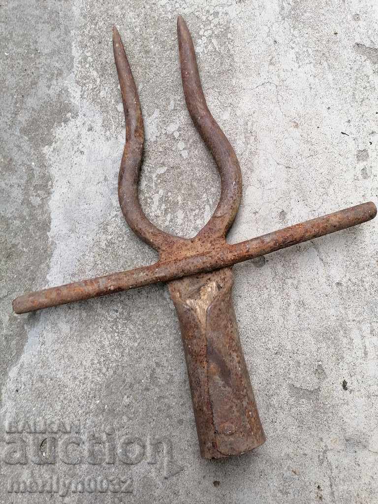 Delivery of Old twin forged, villa, wrought iron Delivery of Old twin forged, villa, wrought iron