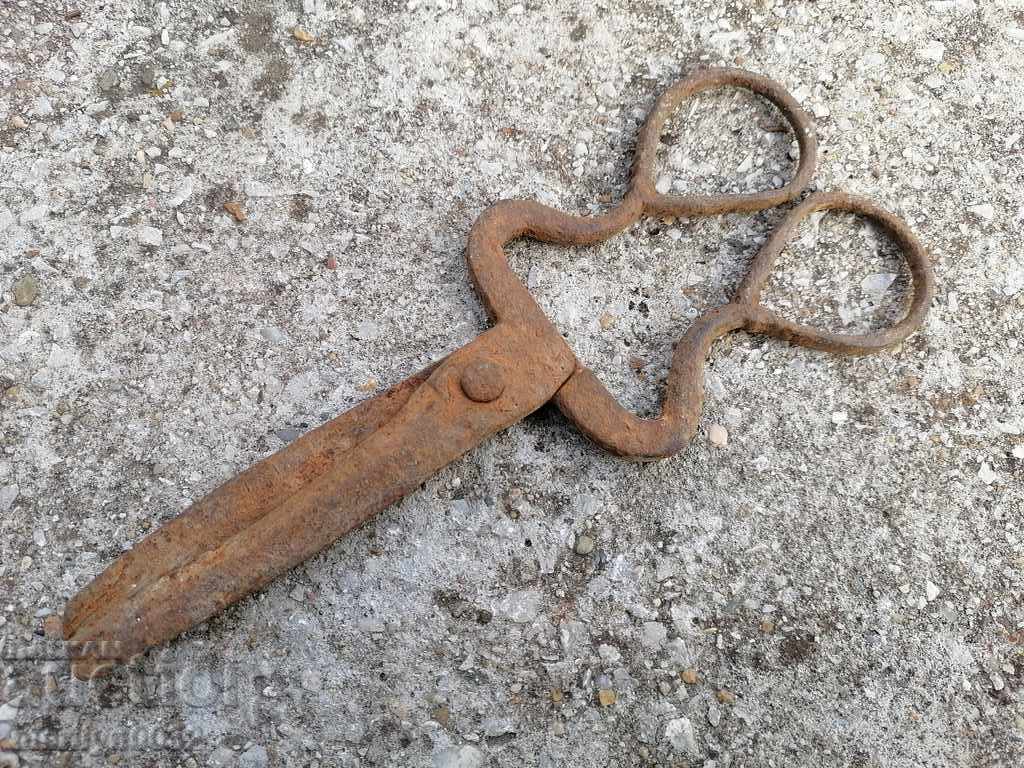 Licitație Foarfece vintage din fier forjat Licitație Foarfece vintage din fier forjat