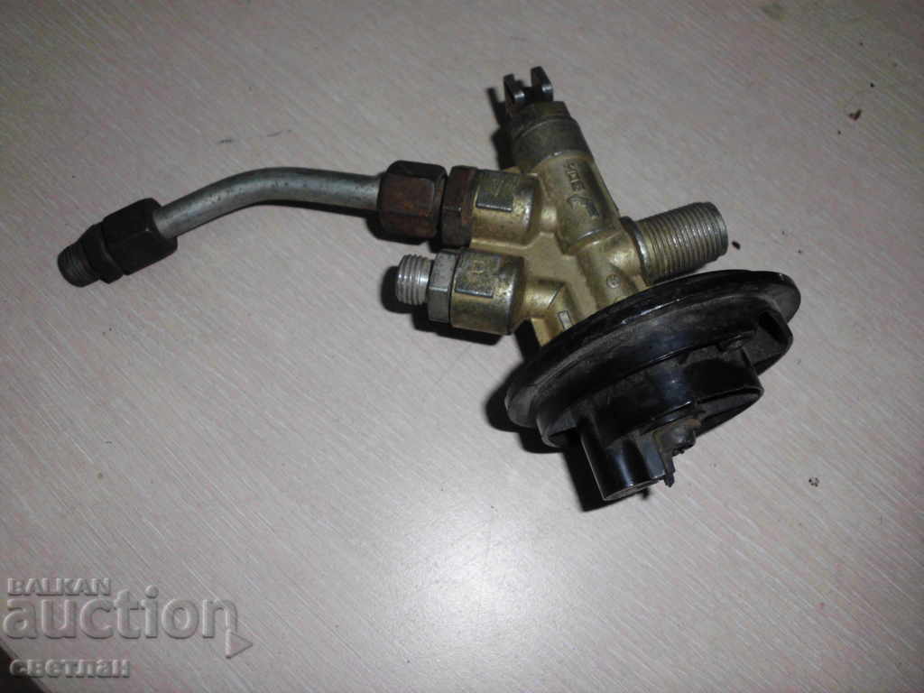 TU CEVA cu preț 5.00 BGN | € 2.56