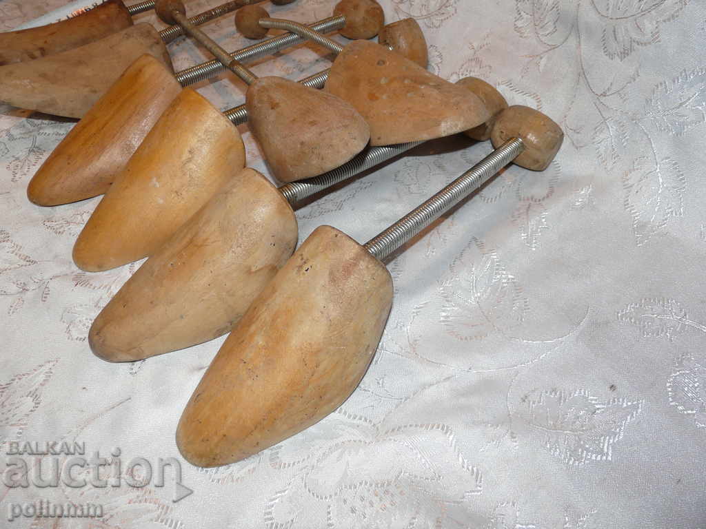 Παλιά καλούπια παπουτσιών με τιμή 35.00 BGN | € 17.90 Παλιά καλούπια παπουτσιών με τιμή 35.00 BGN | € 17.90