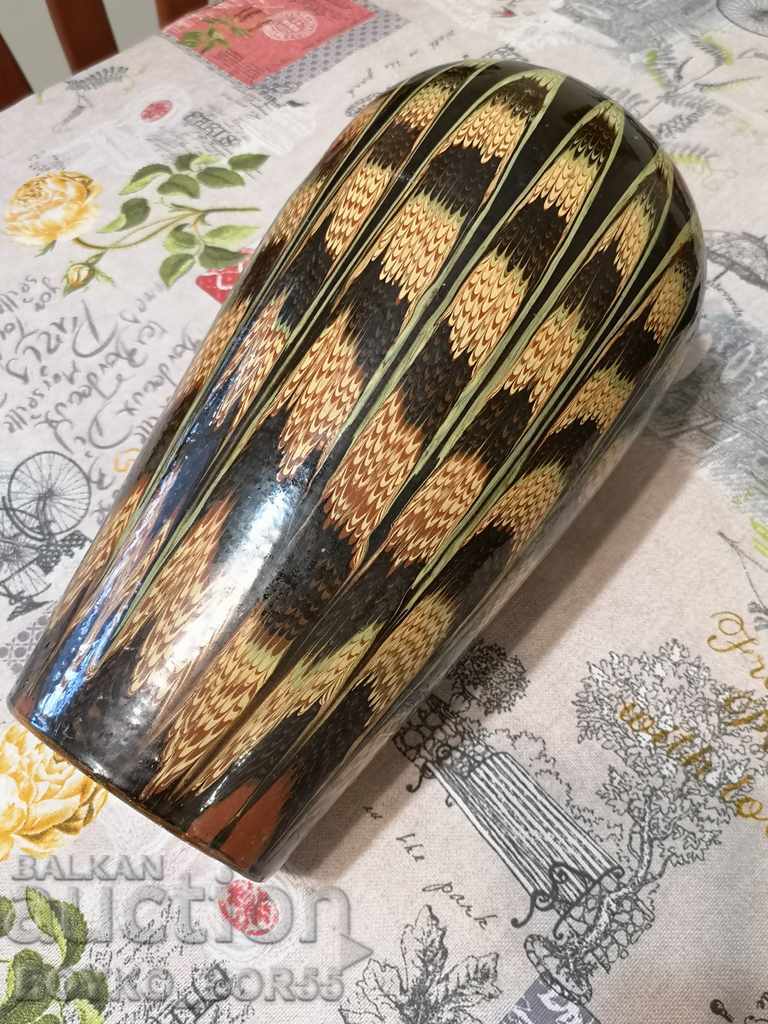 Beautiful Antique Ceramic Vase, 32 cm High with price 15.00 BGN | € 7.67 Beautiful Antique Ceramic Vase, 32 cm High with price 15.00 BGN | € 7.67