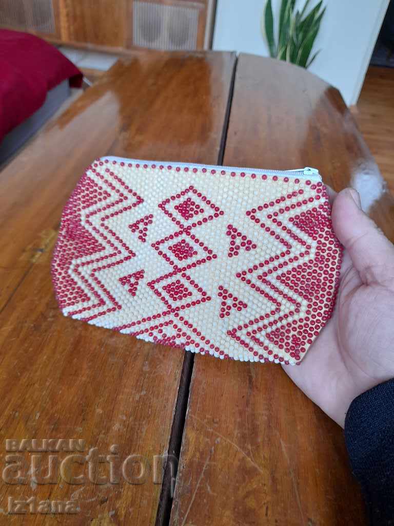 Auction An old beaded purse Auction An old beaded purse