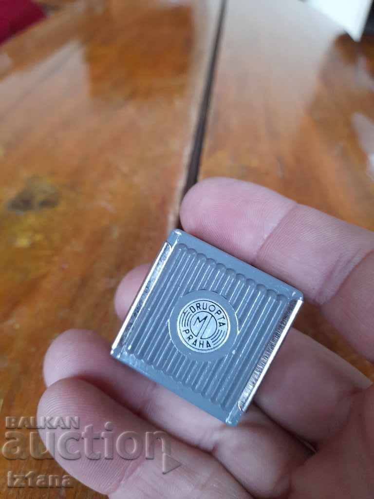 Auction  Old urudka Druopta Praha