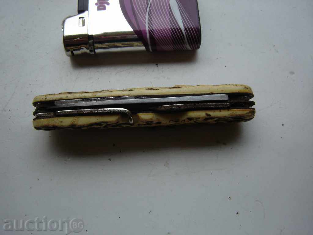 Auction AN OLD POCKET KNIFE Auction AN OLD POCKET KNIFE