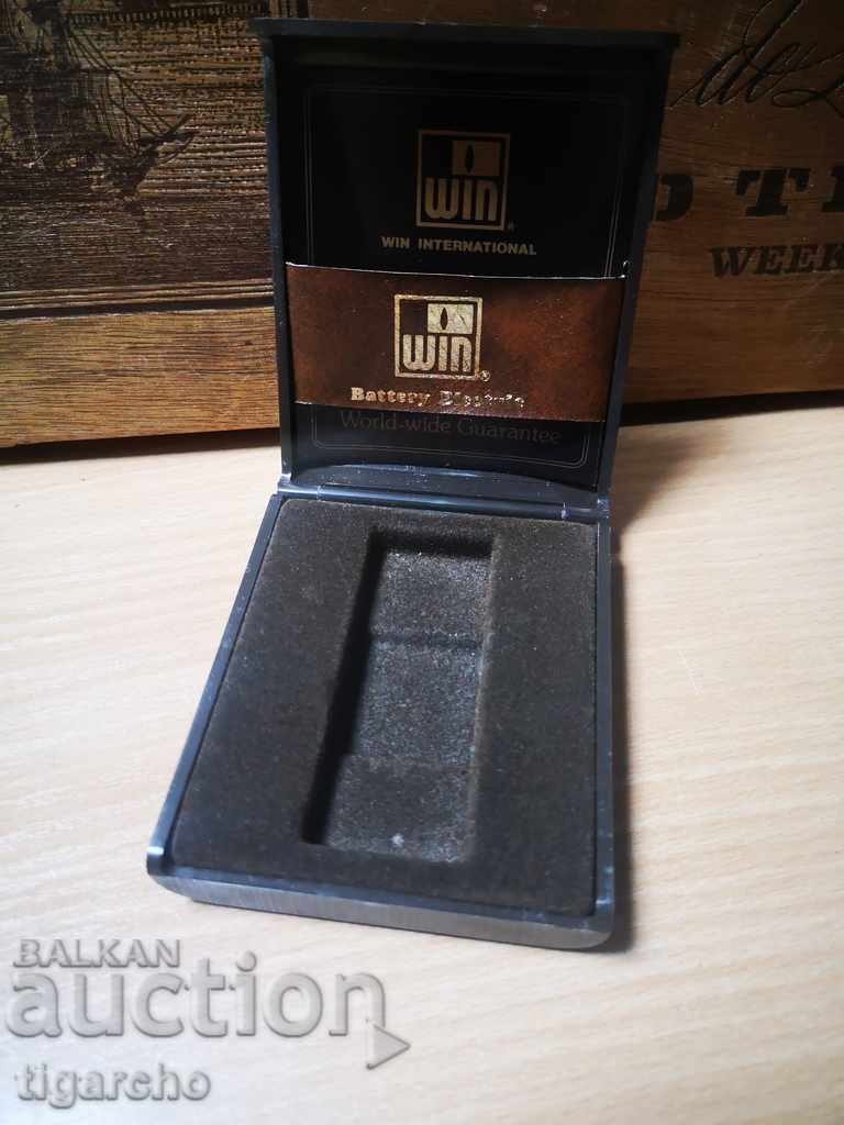 Cigarette case with price 12.00 BGN | € 6.14 Cigarette case with price 12.00 BGN | € 6.14