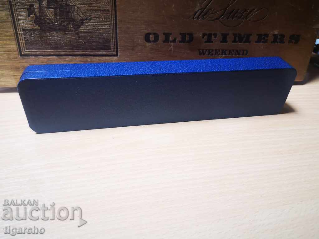 Candino watch box with price 15.00 BGN | € 7.67 Candino watch box with price 15.00 BGN | € 7.67