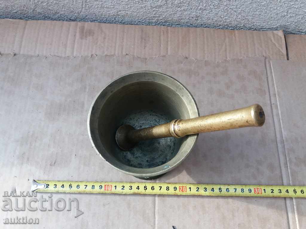 Delivery of MASSIVE REVIVAL BRONZE MORTAR, COURT FOR HERBS SPICES Delivery of MASSIVE REVIVAL BRONZE MORTAR, COURT FOR HERBS SPICES