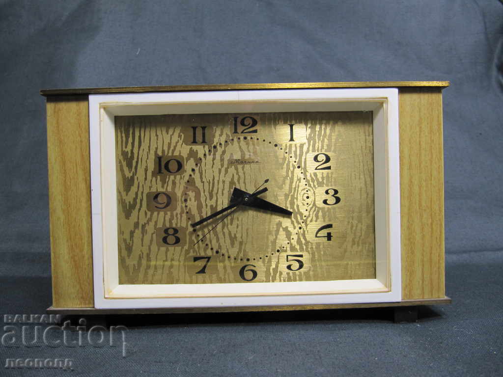 RETRO USSR SOCIALIST TABLE MECHANICAL WEEKLY CLOCK MOLNIYA